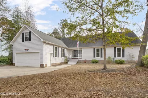 700 Shoals Dr, Wilmington, NC 28411