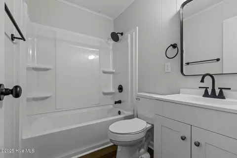 Bath - 81 Crown Point Rd, Hubert, NC 28539 photo 1 of 1
