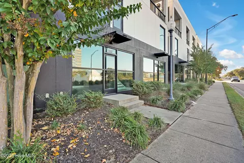 1022 N 3rd St, Wilmington, NC 28401