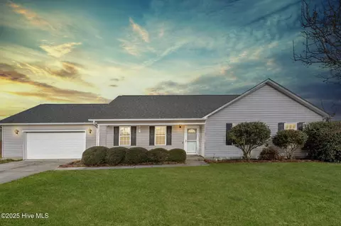 113 Airleigh Pl, Richlands, NC 28574