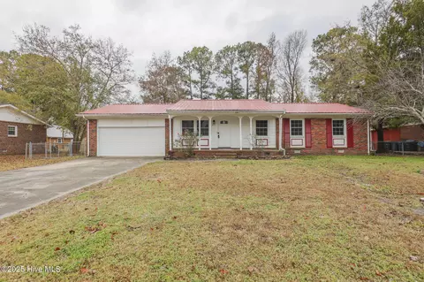 414 Brynn Marr Rd, Jacksonville, NC 28546