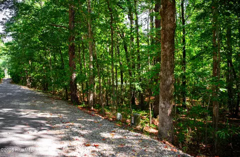 105 Shropshire Ln, Seven Lakes, NC 27376