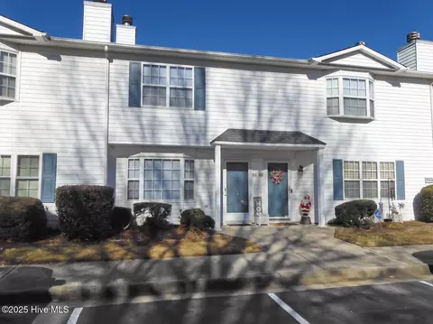 3906 Sterling Pointe Dr #Z4, Winterville, NC 28590