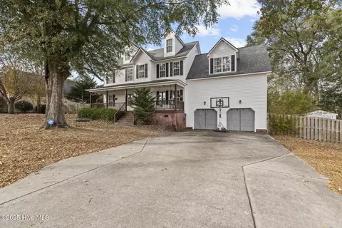 143 Shellbank Dr, Sneads Ferry, NC 28460