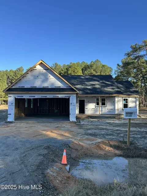 225 Spring Meadows Dr, Aberdeen, NC 28315