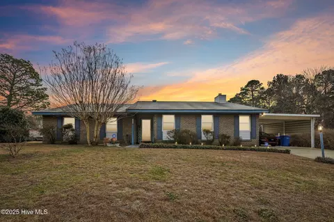 6958 Timbercroft Ln, Fayetteville, NC 28314