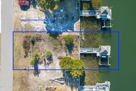 115 Raleigh St, Holden Beach, NC 28462