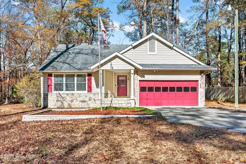 105 Riverbend Rd, Jacksonville, NC 28540