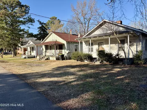 216 Crawford St, Bethel, NC 27812