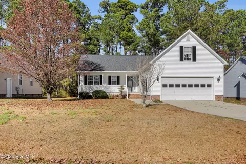 119 Leonard Dr, New Bern, NC 28560
