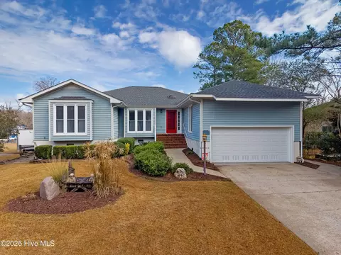 104 Outrigger Rd, New Bern, NC 28562