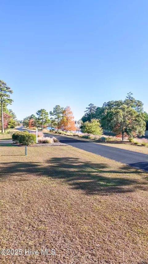 790 E Harborside Rd, Oriental, NC 28571 photo 12