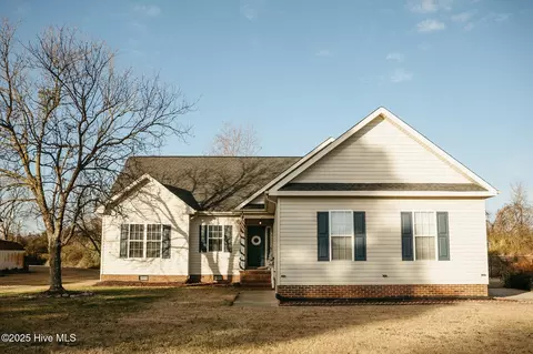 111 Woodcroft Dr, Goldsboro, NC 27534