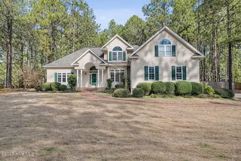 604 Wildwood Rd, Aberdeen, NC 28315