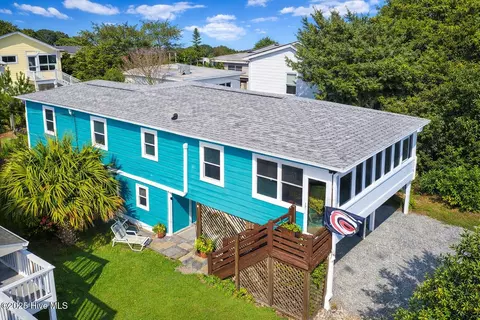 133 Fourth Ave N, Kure Beach, NC 28449