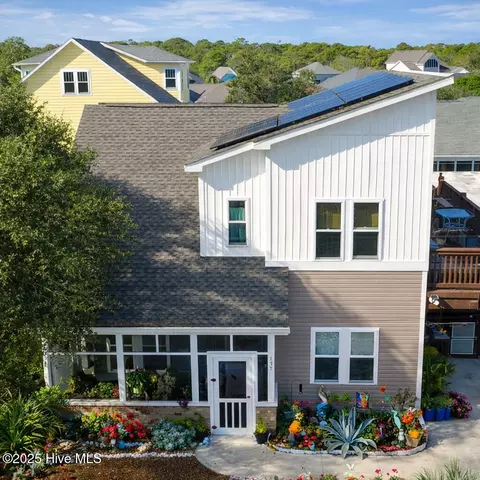 137 Fourth Ave N, Kure Beach, NC 28449