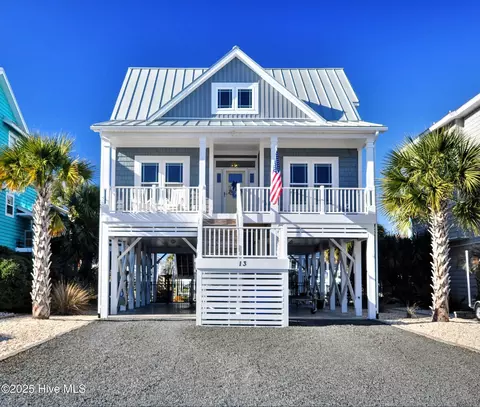 13 Scotland St, Ocean Isle Beach, NC 28469