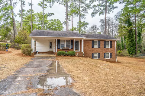 1213 Oak Ave, Hamlet, NC 28345