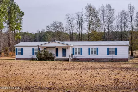 174 Doc Brown Rd, Rose Hill, NC 28458