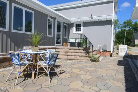 Exterior - 109 N Main St, Bath, NC 27808 photo 2 of 7