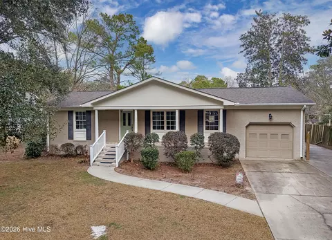 5322 Trent Woods Dr, Trent Woods, NC 28562
