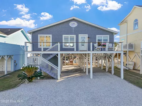 122 Sanford St, Holden Beach, NC 28462
