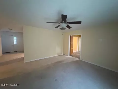 Living - 106 Ryan Ln, Murfreesboro, NC 27855 photo 3 of 3