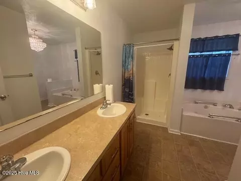 Bath - 106 Ryan Ln, Murfreesboro, NC 27855 photo 2 of 2