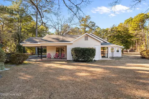Exterior - 30 Windmere Rd, Pinehurst, NC 28374 photo 9 of 10