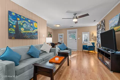 Living - 30 Windmere Rd, Pinehurst, NC 28374 photo 1 of 4