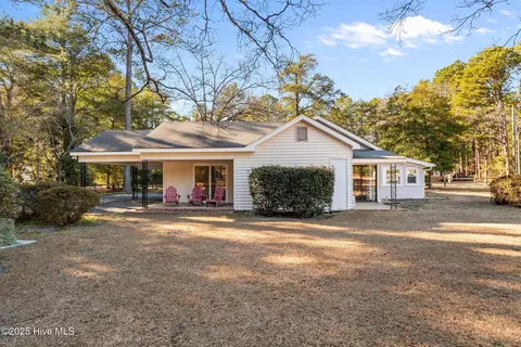 Exterior - 30 Windmere Rd, Pinehurst, NC 28374 photo 8 of 10