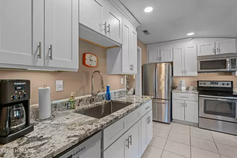 Kitchen - 30 Windmere Rd, Pinehurst, NC 28374 photo 3 of 5