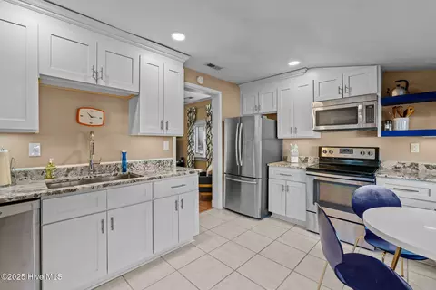 Kitchen - 30 Windmere Rd, Pinehurst, NC 28374 photo 1 of 5