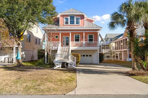 1725 Spot Ln, Kure Beach, NC 28449