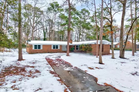 2585 Cabin Branch Rd, Kinston, NC 28504
