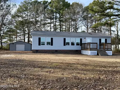 3184 Lee Rd, Williamston, NC 27892