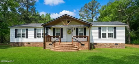 688 Georgia Pacific Rd, Whiteville, NC 28472