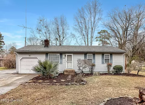102 Mitchell Ct, Moyock, NC 27958