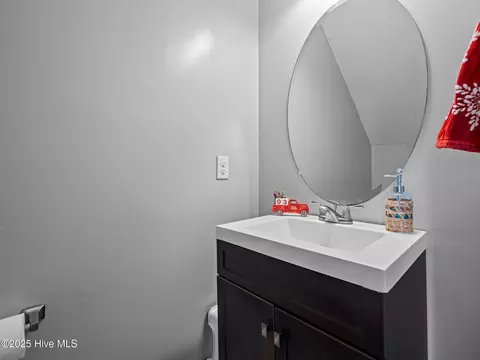 Bath - 123 Beagle Dr, Hubert, NC 28539 photo 1 of 5