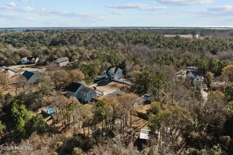 View/Area - 123 Beagle Dr, Hubert, NC 28539 photo 7 of 10