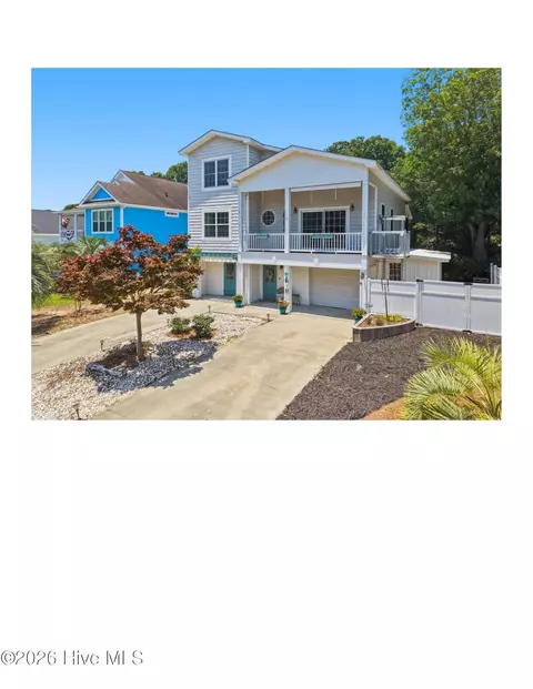 105 SE 17th St, Oak Island, NC 28465