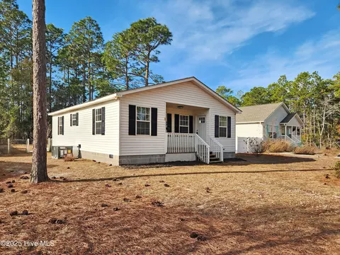321 Hickory Rd, Southport, NC 28461