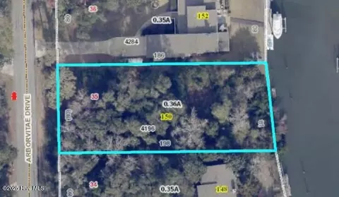 150 Arborvitae Dr, Pine Knoll Shores, NC 28512