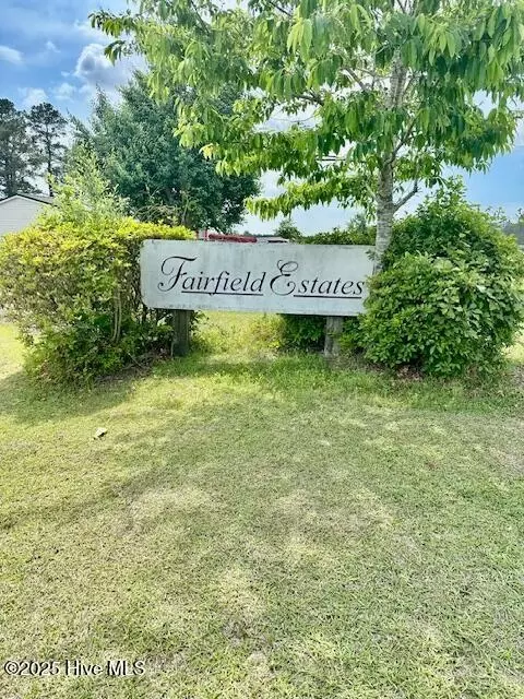 29 Fairfield Dr W, Whiteville, NC 28472