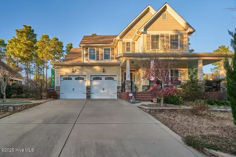 275 Wiregrass Ln, Southern Pines, NC 28387