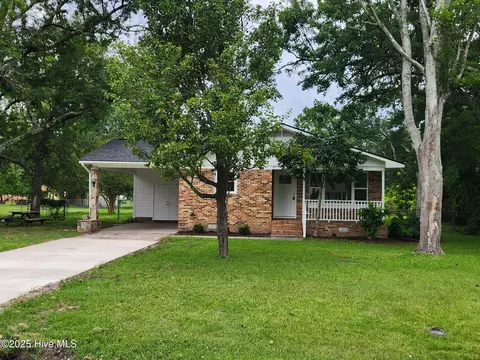 104 Sandy Ln, Havelock, NC 28532