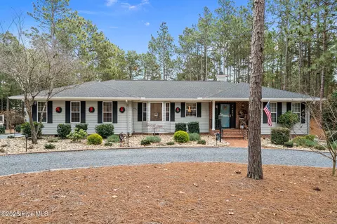 247 Longleaf Dr, West End, NC 27376