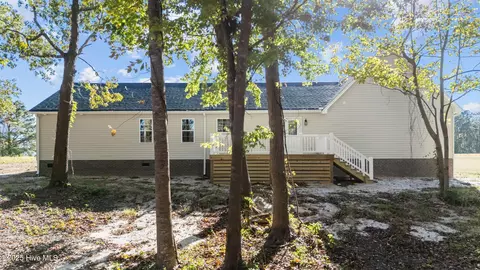 Exterior - 263 Treasure Point Rd, Bath, NC 27808 photo 8 of 14
