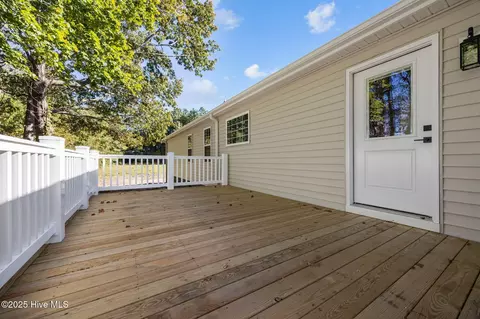 Exterior - 263 Treasure Point Rd, Bath, NC 27808 photo 7 of 14