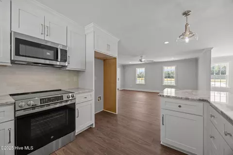 Kitchen - 263 Treasure Point Rd, Bath, NC 27808 photo 3 of 3